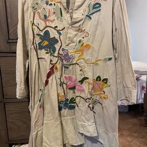 Magnolia pearl embroidered top